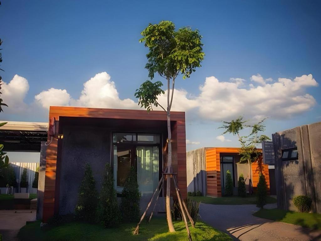The Infinite Resort Nakhon Sawan Zewnętrze zdjęcie